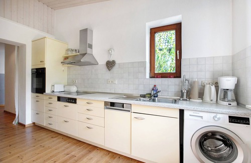 Langballig Apartment | Apartment 'Ferienhaus 'kiek Op De Beek' with Shared Garden, Balcony and Wi-Fi