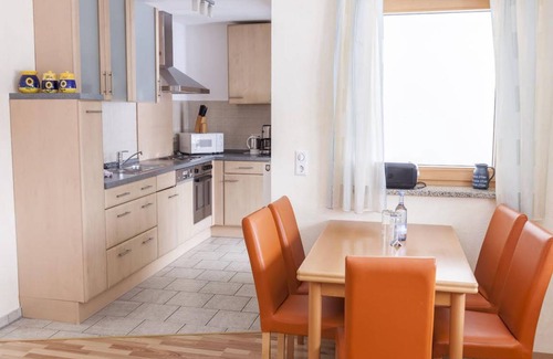 Aulendorf Apartment | Apartment ∙ Ferienwohnung Seerose, 76qm, 1 Schlafzimmer, 1 Wohn-/Schlafzimmer, max. 2 Erwachsene