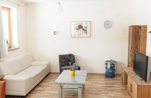 Aulendorf Apartment | Apartment ∙ Ferienwohnung Seerose, 76qm, 1 Schlafzimmer, 1 Wohn-/Schlafzimmer, max. 2 Erwachsene