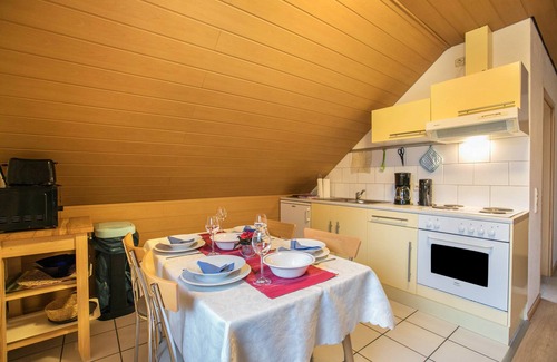 Murwik Apartment | Apartment 'Ferienwohnung Frischauf' with Private Terrace, Private Garden and Wi-Fi