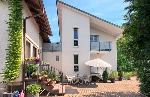 Staufen im Breisgau Apartment | Apartment 'Ferienwohnung 1 36m2' with Shared Garden, Balcony and Wi-Fi