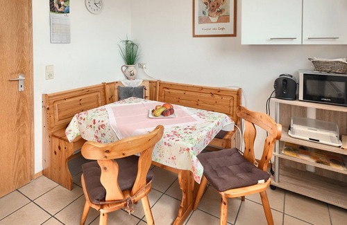Staufen im Breisgau Apartment | Apartment 'Ferienwohnung 2 65m²' with Private Terrace, Shared Garden and Wi-Fi