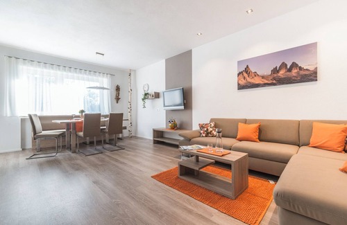 Gais Apartment | Apartment 'Ferienwohnung Eder Apt Neuhaus' with Mountain View, Private Terrace and Wi-Fi
