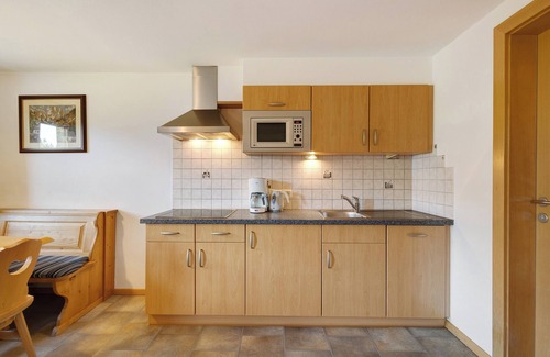 Racines Apartment | Apartment 'Fichte' with Mountain View, Private Garden and Wi-Fi