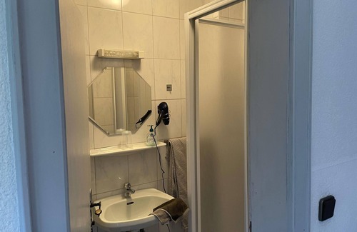 Stall Apartment | Apartment Flying Hirsch