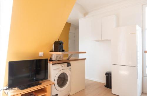 Epinettes Apartment | Apartment for 4 - near Square des Batignolles