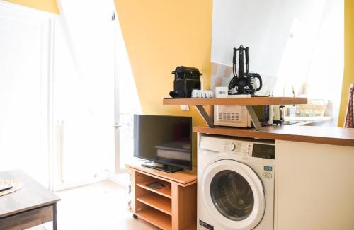 Epinettes Apartment | Apartment for 4 - near Square des Batignolles