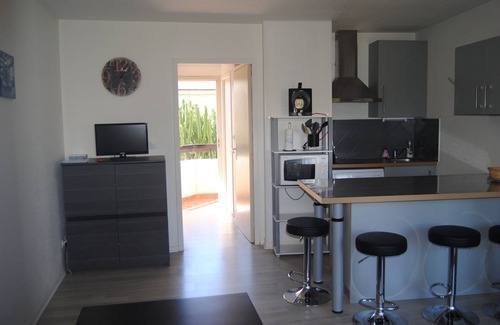 Fabron Apartment | Apartment for 4 people, swimming pool 500m from the sea