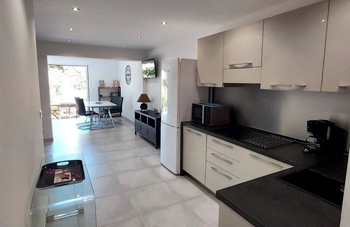 Marine de Saint Ambroggio Apartment | Apartment for 4 to 6 people on the ground floor