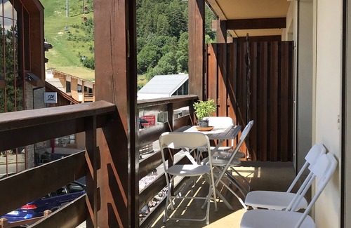 Saint-Chaffrey Apartment | Apartment for 6-8 people, 65 m². South-facing terrace. In the heart of the village at the foot of the slopes.