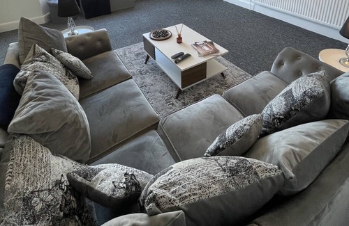 Hoylake Apartment | Apartment for Golfers, tourists and contractors.