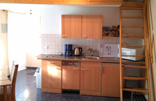 Putbus Apartment | Apartment for max. 5 people in nature and yet central garden and pool