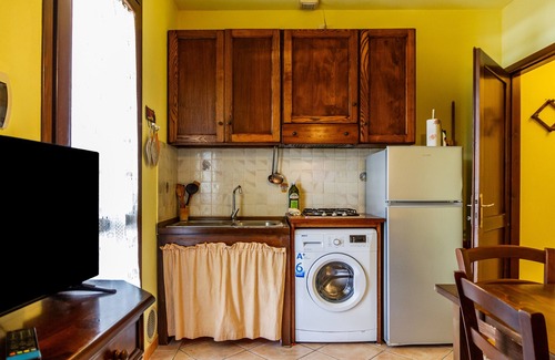 Grosseto Apartment | Apartment 'Forasacco Pendolino' with Private Terrace, Wi-Fi and Air Conditioning