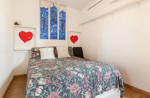 El Besos i el Maresme Apartment | Apartment 'Forum Benevent' with Balcony, Wi-Fi and Air Conditioning