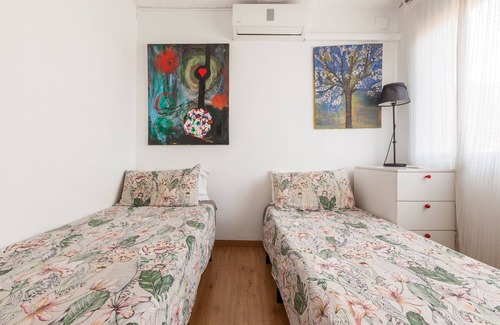 El Besos i el Maresme Apartment | Apartment 'Forum Benevent' with Balcony, Wi-Fi and Air Conditioning