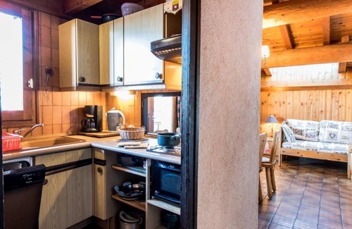 Montchavin Apartment | Apartment 'Le Rhododendron' with Mountain View, Shared Garden and Wi-Fi