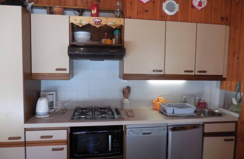 Montchavin Apartment | Apartment 'L'edelweiss' with Mountain View, Private Terrace and Wi-Fi