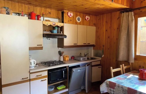 Montchavin Apartment | Apartment 'L'edelweiss' with Mountain View, Private Terrace and Wi-Fi