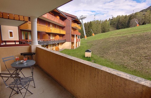 Bellentre Apartment | Apartment at the foot of the slopes in a typical village of our mountains