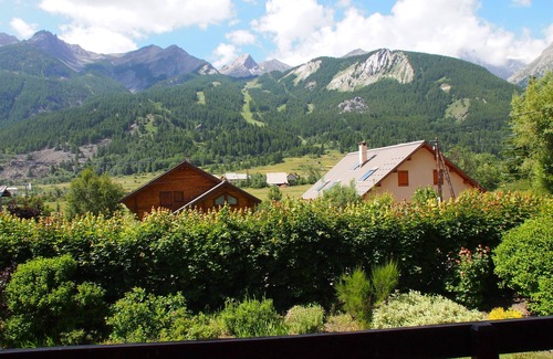 Monetier-les-Bains Apartment | Apartment for 8 persons 80 m2 Serre Chevalier valley. The Mônetier bath