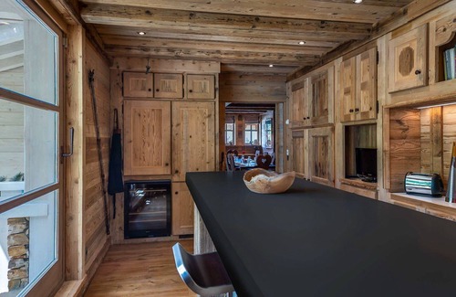 Courchevel Villa | Apartment Gelée - Five Bedroom Villa, Sleeps 10