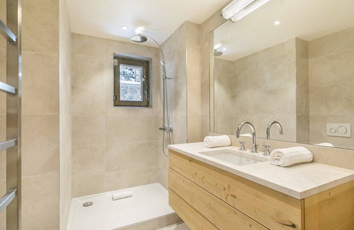 Courchevel Villa | Apartment Motatapu - Three Bedroom Villa, Sleeps 6