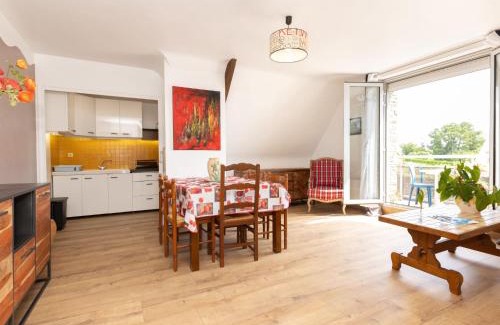 Saint-Meloir-des-Ondes Apartment | Apartment Le Vaulerault by Interhome