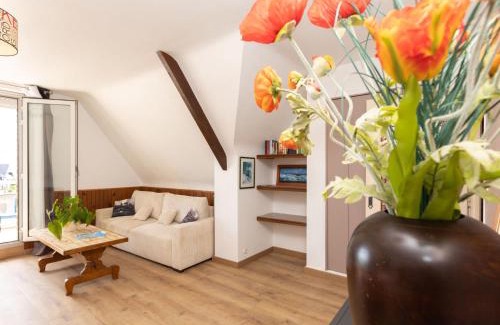 Saint-Meloir-des-Ondes Apartment | Apartment Le Vaulerault by Interhome