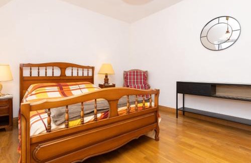 Saint-Meloir-des-Ondes Apartment | Apartment Le Vaulerault by Interhome