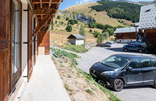 Saint-Sorlin-d'Arves Apartment | Apartment in France near Ski Resort & Center