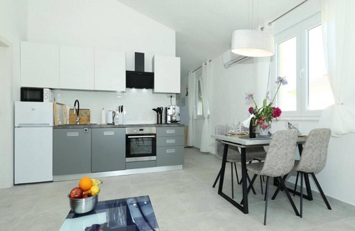 Bozava Apartment | Apartment Gaby - One Bedroom Apartment with Balcony