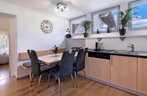 Laas Apartment | Apartment 'Garboshof' with Mountain View, Private Garden and Wi-Fi