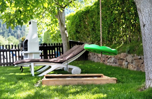 Laas Apartment | Apartment 'Garboshof' with Mountain View, Private Garden and Wi-Fi