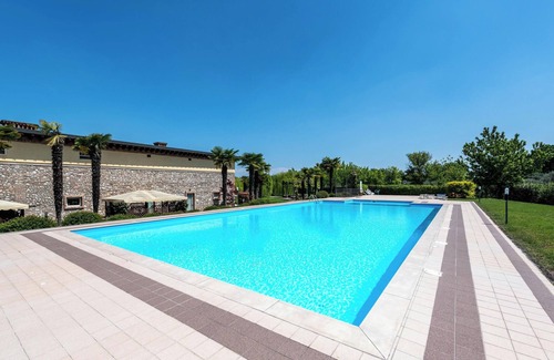 Lonato del Garda Apartment | Apartment 'Garda Paradise Country House' with Pool, Garden & Wi-Fi