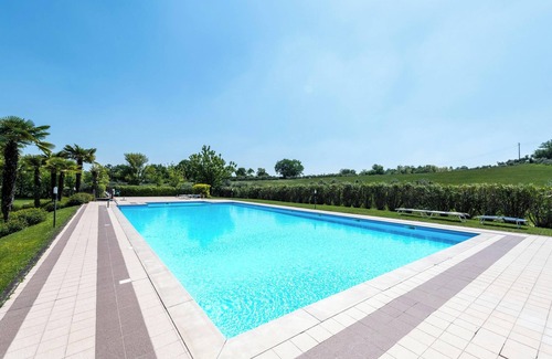 Lonato del Garda Apartment | Apartment 'Garda Paradise Country House' with Pool, Garden & Wi-Fi