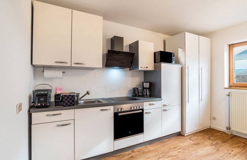 Annweiler am Trifels Apartment | Apartment 'Gartenblick' with Wi-Fi