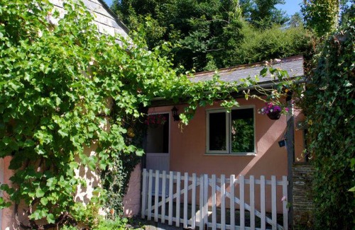 Little Petherick Apartment | Apartment ∙ 1 bedroom ∙ 2 guests