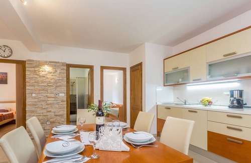 Nerezine Apartment | Apartment GISELLE with heated pool and large terrace 50m2