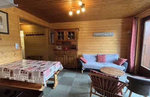 Morzine Apartment | Apartment 'Grand Arnica' with Mountain View, Balcony and Wi-Fi