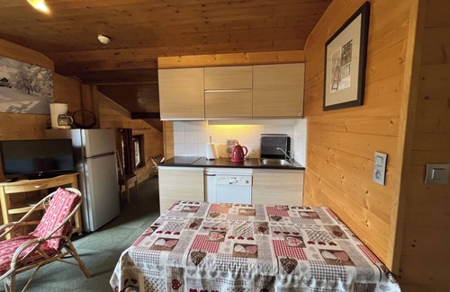 Morzine Apartment | Apartment 'Grand Arnica' with Mountain View, Balcony and Wi-Fi