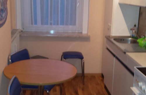 Plauen Apartment | Apartment ground floor, shower, WC, living/bedroom - Ferienwohnungen Hochmuth