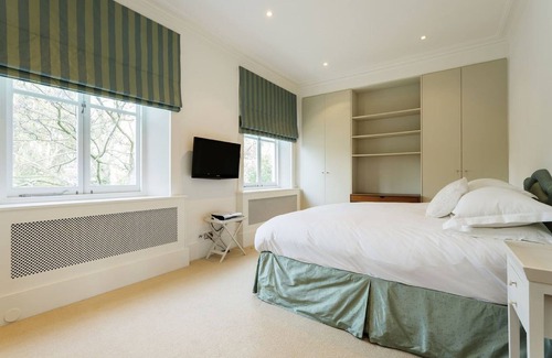 Westend Apartment | Apartment 'Hakan Place Near Stadium' with Balcony, Wi-Fi and Air Conditioning