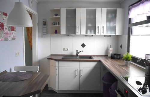 Barkelsby Apartment | Apartment has the first floor of the family house on about 85 m2 for 4-6 people