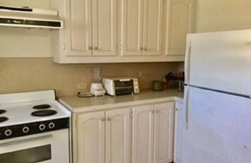 West Coast Apartment | Apartment Hastings Studio 1D Opposite the Sea, Restaurants, Shops, Cafe, Bars!