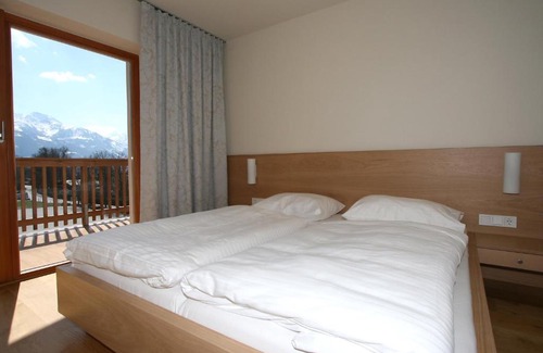 Thumersbach Apartment | Apartment Haus Sonne by Interhome