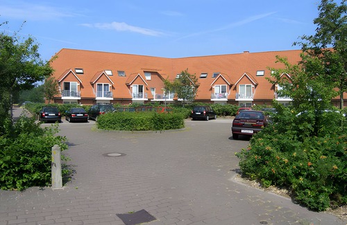 Duhnen Apartment | Apartment 'Haus Stranddüne - Cuxhaven' with Balcony and Wi-Fi