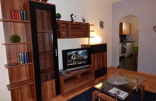 Metternich Apartment | Apartment 'Haus Uni Koblenz Wohnung 2' with Shared Terrace and Wi-Fi