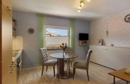 Schotten Apartment | Apartment 'Haus Ute' with Private Terrace, Shared Garden and Wi-Fi