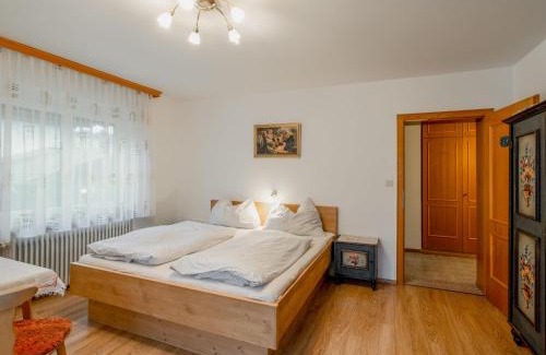 Gries Apartment | Apartment Haus Viktoria by Interhome