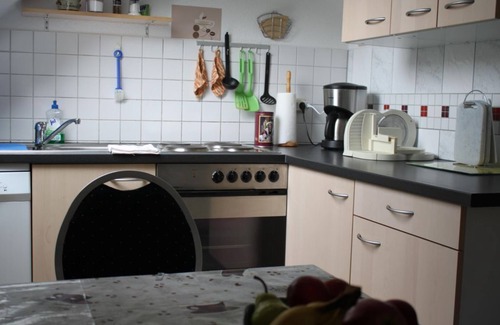 Emmerzhausen Apartment | Apartment Hees - Large apartment